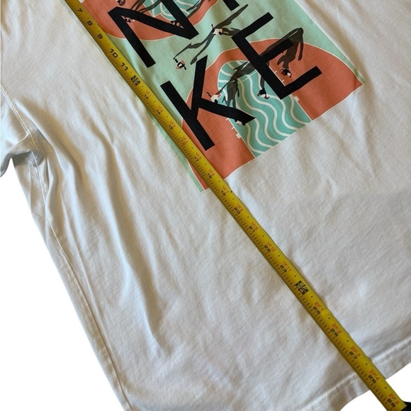 The Nike Tee 100% Cotton Loose Fit Men's Graphic White T-Shirt, Size L - Picture 4 of 8
